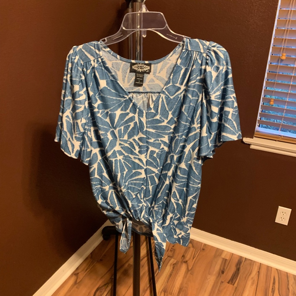 Blue Large Shortsleeve Top